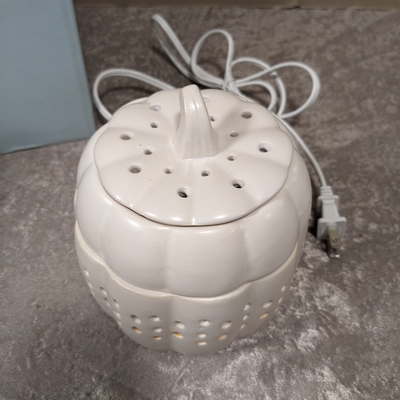 ParyLite Retired Autumn Pumpkin Aroma Melts Warmer P90776 - Picture 3 of 9